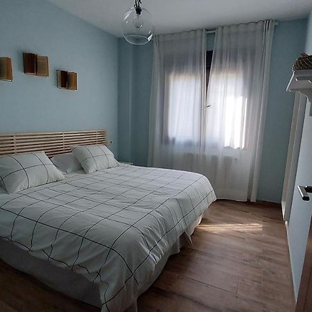 Apartamento Las Campanitas Nunomoral Exterior photo